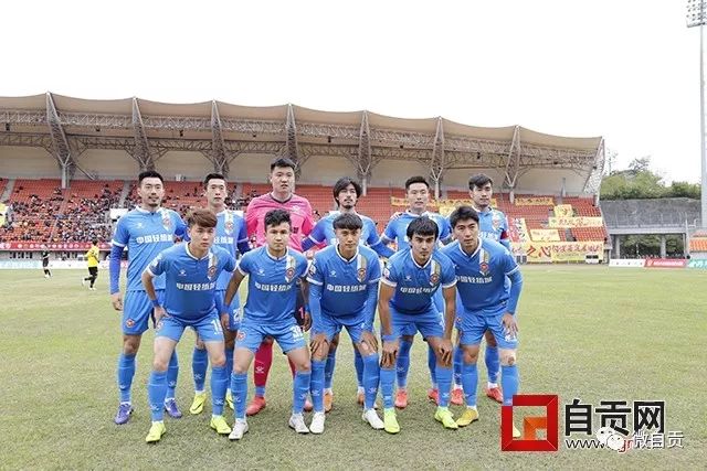 阿里纳斯：米切尔应专注防守与投篮，不必过度操控球权